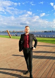 Роман Хани