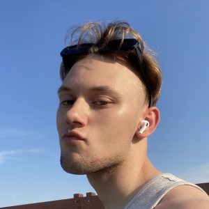 Алан Страсов